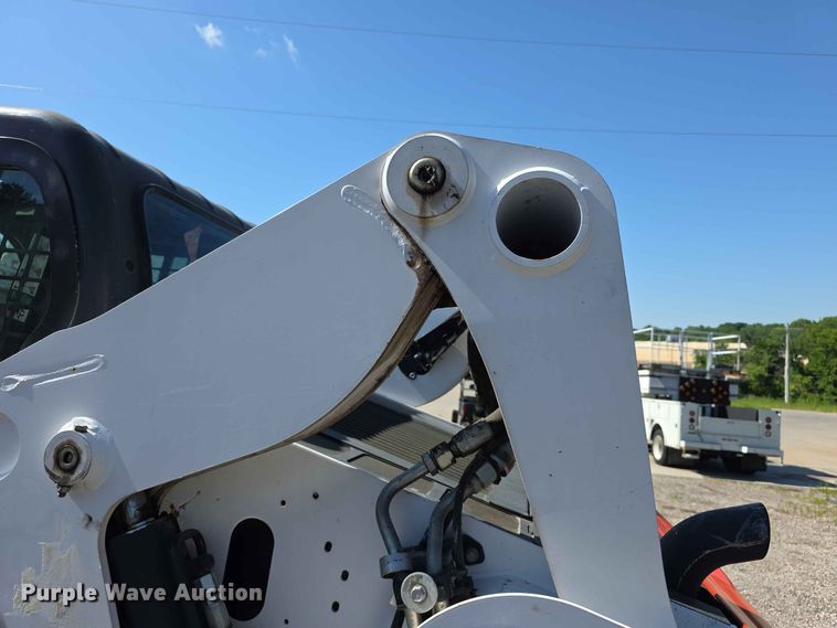 image for item EV2278 2019 Bobcat S650 skid steer loader