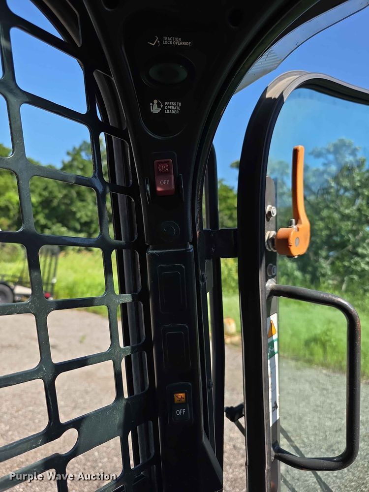 image for item EV2278 2019 Bobcat S650 skid steer loader