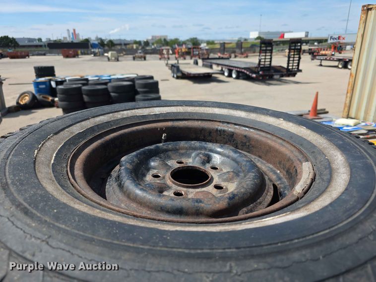 image for item EV2280 (8) tires and wheels