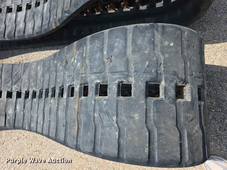 image for item EV2281 DRB rubber tracks