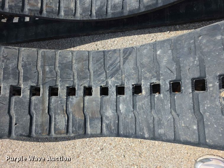 image for item EV2281 DRB rubber tracks