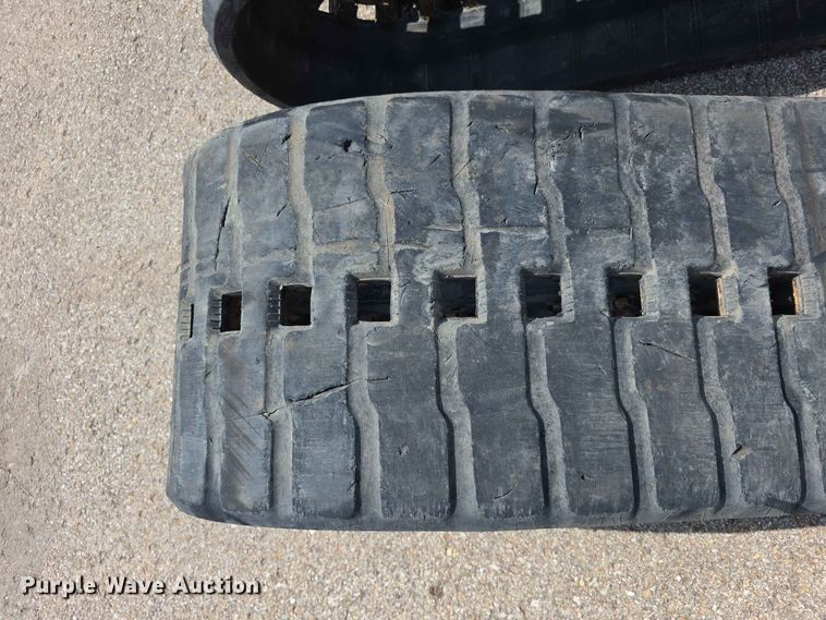image for item EV2281 DRB rubber tracks