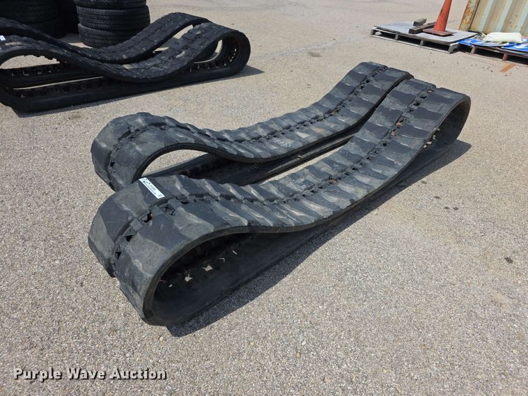 image for item EV2282 Bridgestone rubber track