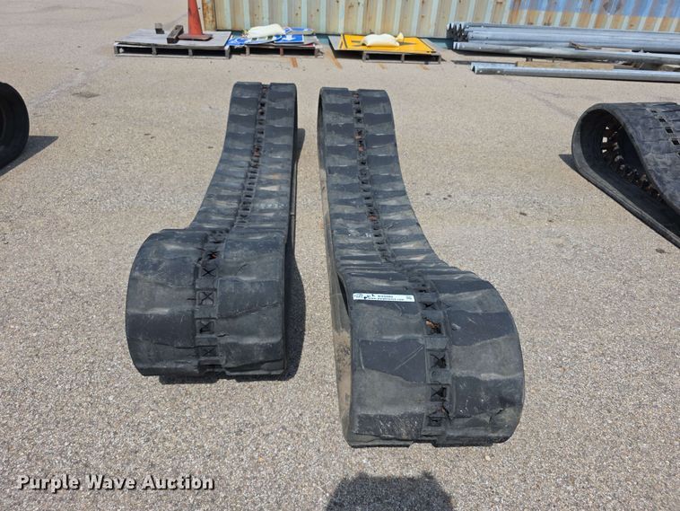 image for item EV2282 Bridgestone rubber track