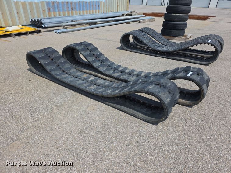 image for item EV2282 Bridgestone rubber track