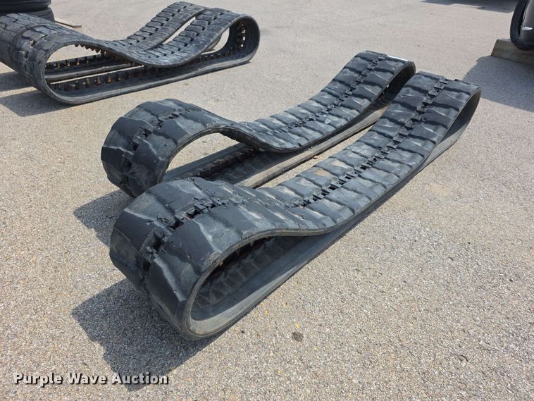 image for item EV2282 Bridgestone rubber track