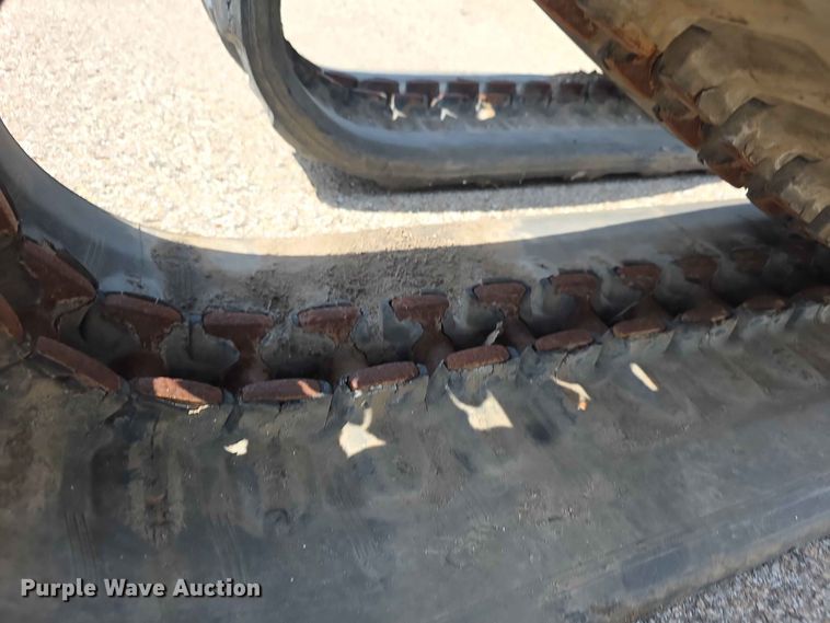 image for item EV2282 Bridgestone rubber track