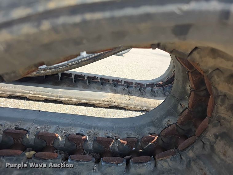 image for item EV2282 Bridgestone rubber track