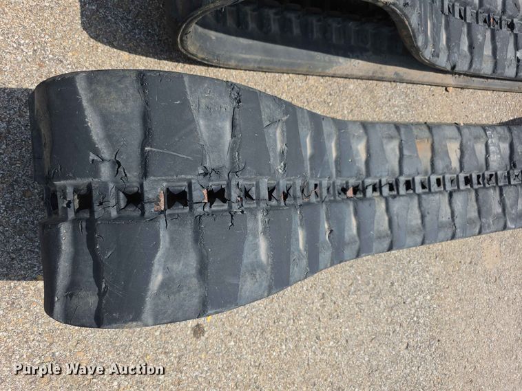 image for item EV2282 Bridgestone rubber track