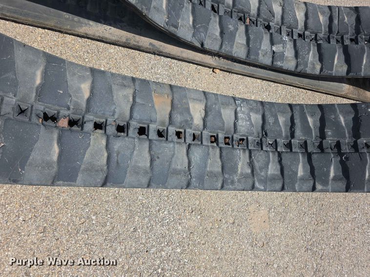 image for item EV2282 Bridgestone rubber track