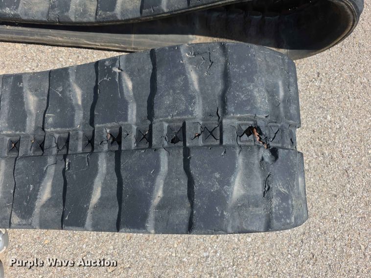 image for item EV2282 Bridgestone rubber track