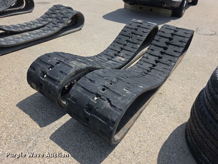 image for item EV2283 DRTY rubber tracks