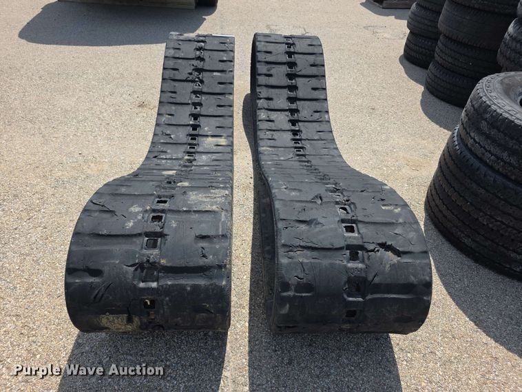 image for item EV2283 DRTY rubber tracks