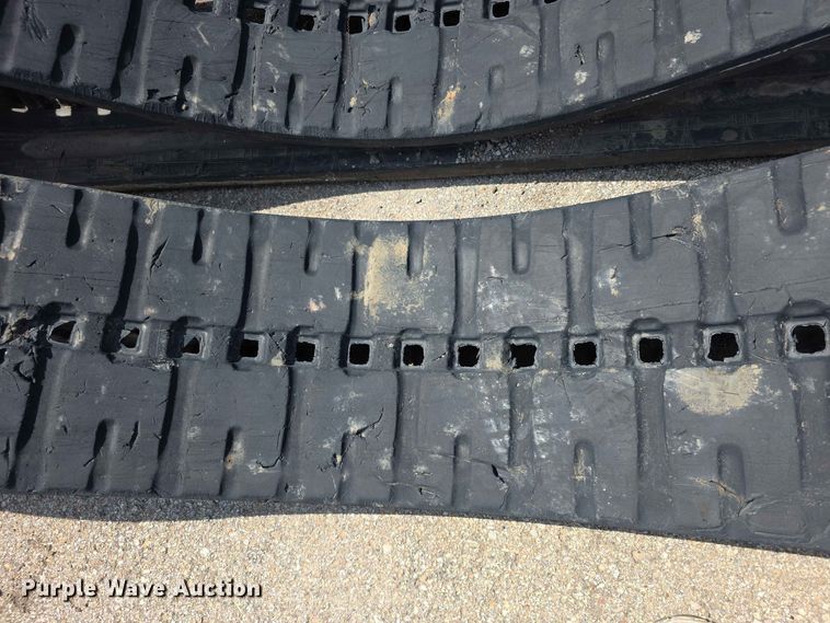 image for item EV2283 DRTY rubber tracks
