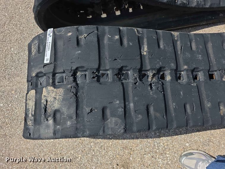 image for item EV2283 DRTY rubber tracks