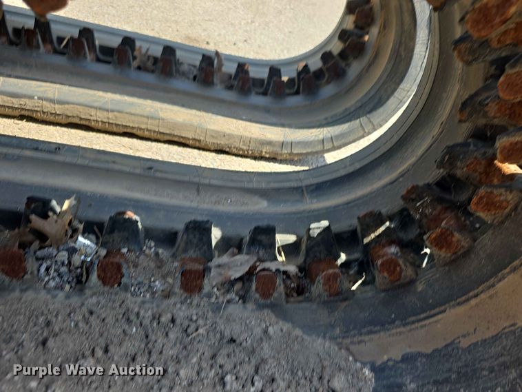 image for item EV2283 DRTY rubber tracks