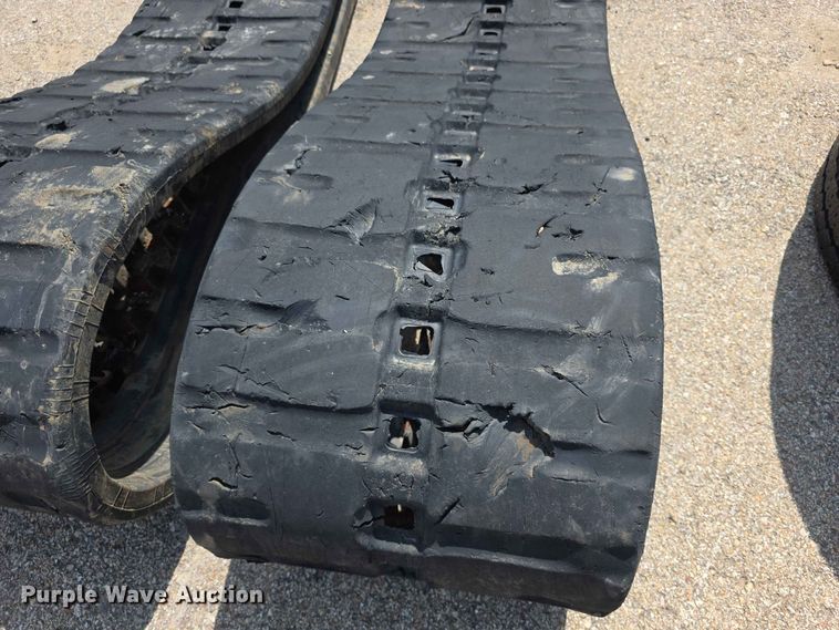 image for item EV2283 DRTY rubber tracks
