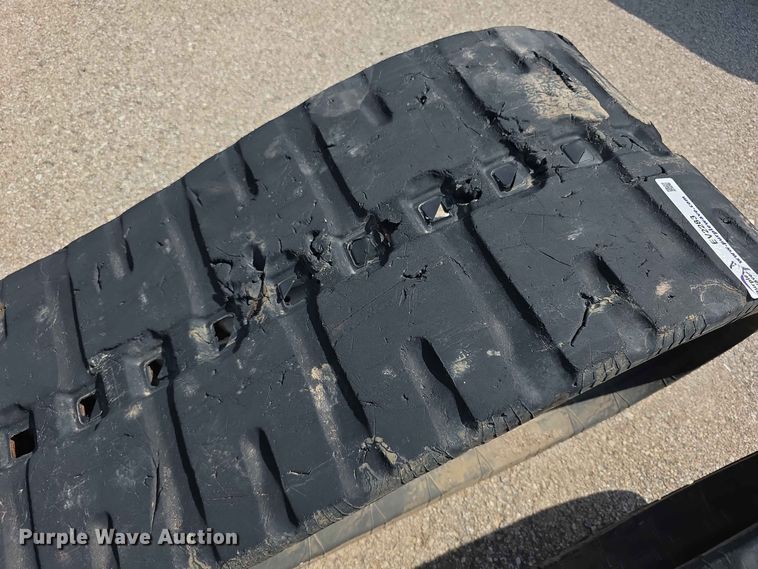 image for item EV2283 DRTY rubber tracks