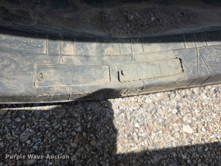 image for item EV2283 DRTY rubber tracks