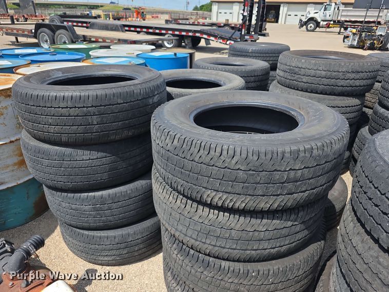 image for item EV2287 (47) tires