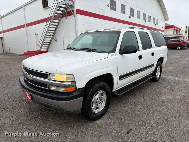 image for item EW0328 2004 Chevrolet Suburban SUV