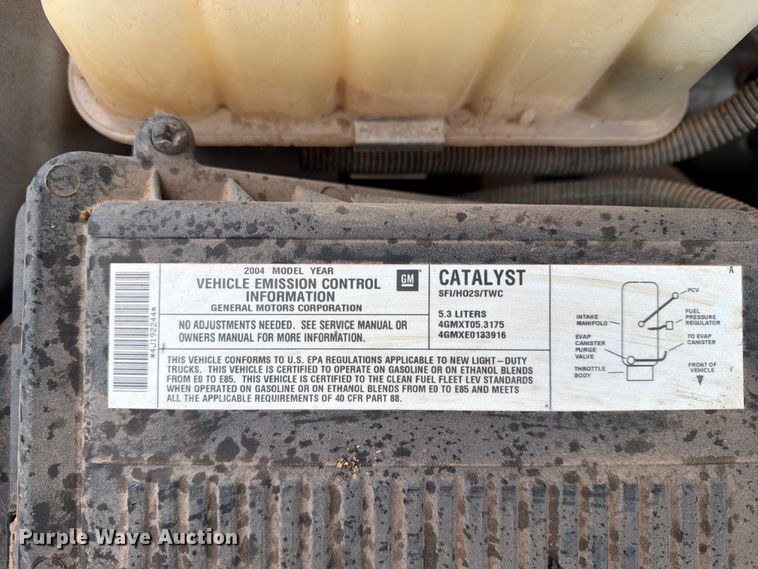 image for item EW0328 2004 Chevrolet Suburban SUV