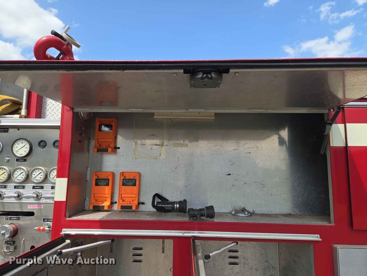 image for item EW0376 1989 Federal Motors pumper fire truck