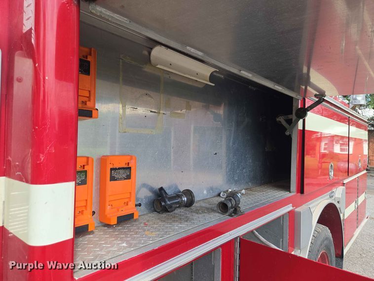 image for item EW0376 1989 Federal Motors pumper fire truck