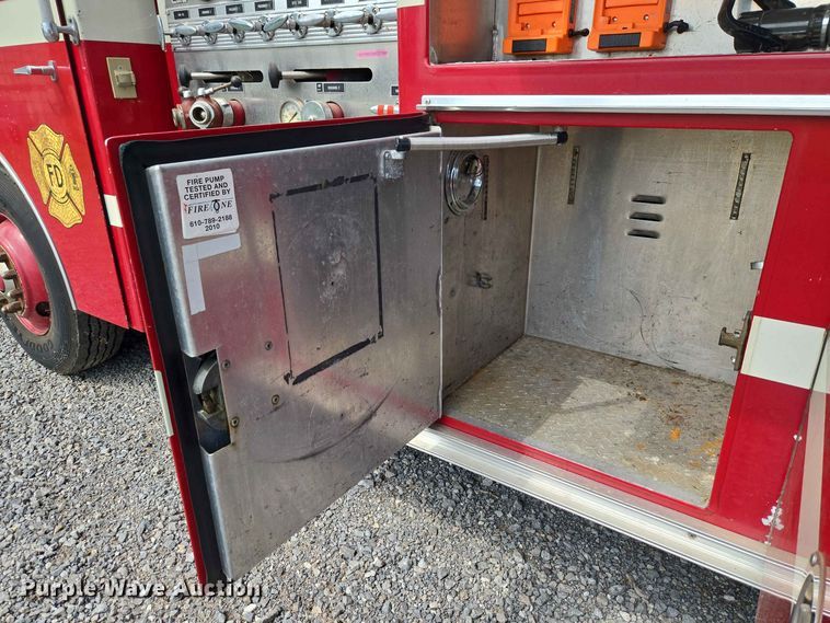 image for item EW0376 1989 Federal Motors pumper fire truck