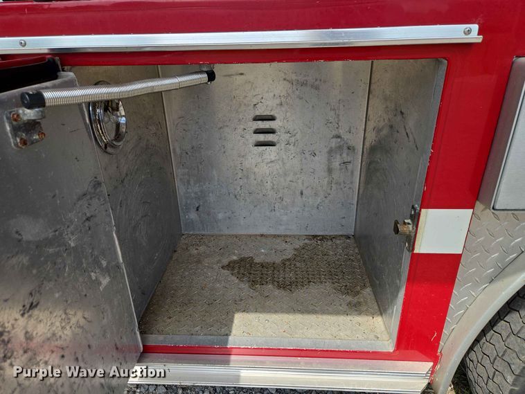 image for item EW0376 1989 Federal Motors pumper fire truck