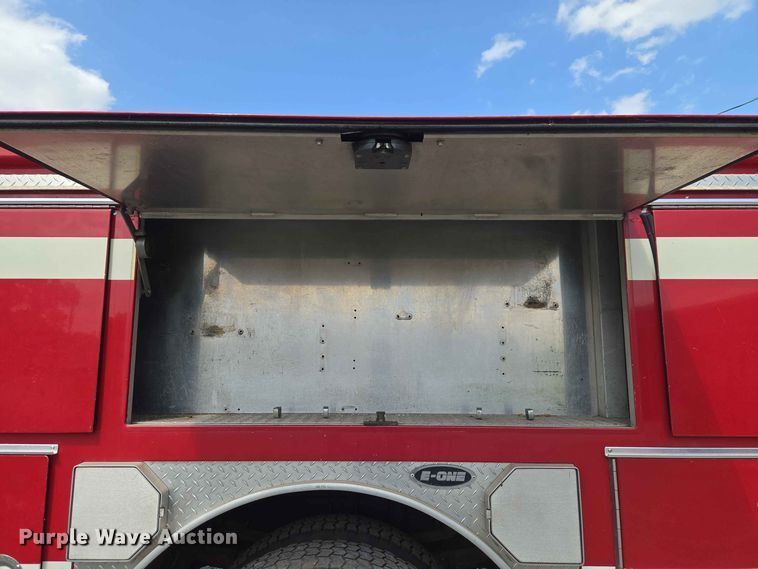 image for item EW0376 1989 Federal Motors pumper fire truck