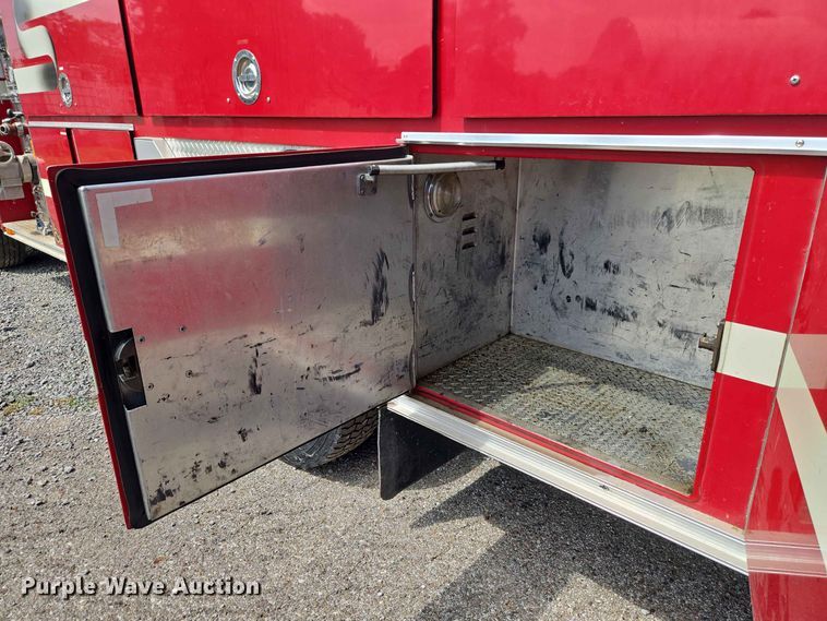 image for item EW0376 1989 Federal Motors pumper fire truck