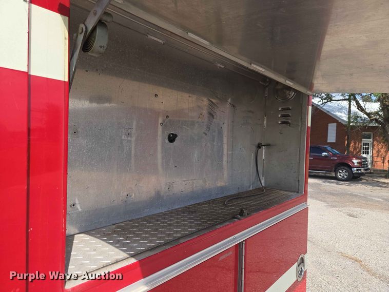 image for item EW0376 1989 Federal Motors pumper fire truck