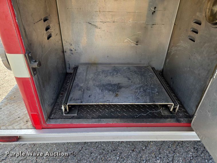 image for item EW0376 1989 Federal Motors pumper fire truck