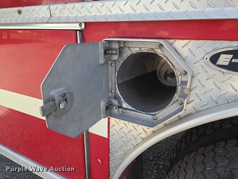 image for item EW0376 1989 Federal Motors pumper fire truck