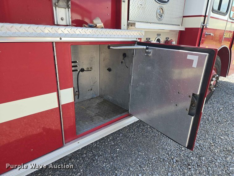 image for item EW0376 1989 Federal Motors pumper fire truck