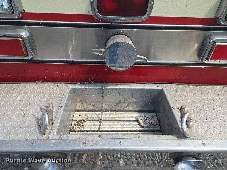 image for item EW0376 1989 Federal Motors pumper fire truck