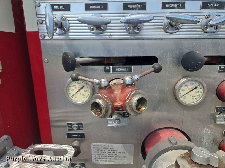 image for item EW0376 1989 Federal Motors pumper fire truck
