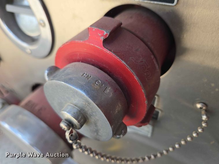 image for item EW0376 1989 Federal Motors pumper fire truck