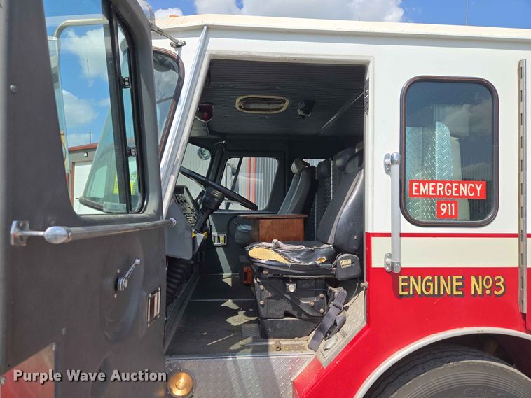 image for item EW0376 1989 Federal Motors pumper fire truck