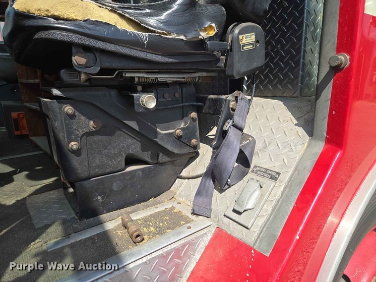 image for item EW0376 1989 Federal Motors pumper fire truck