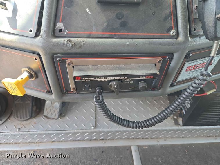 image for item EW0376 1989 Federal Motors pumper fire truck