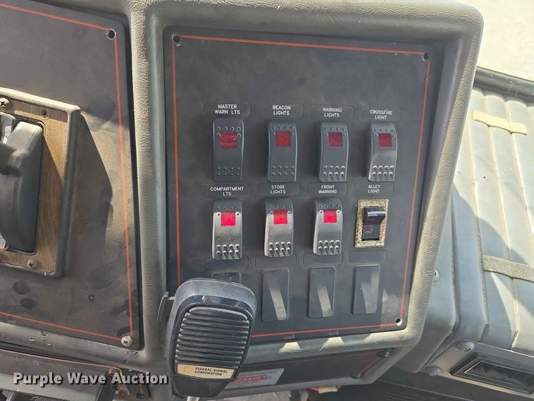 image for item EW0376 1989 Federal Motors pumper fire truck
