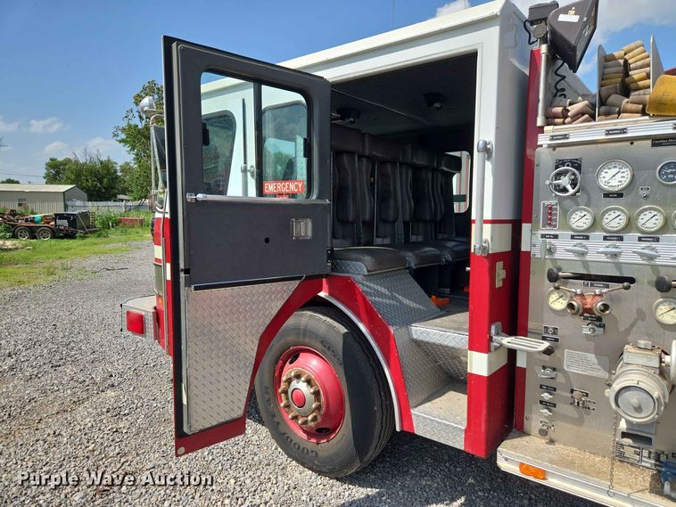 image for item EW0376 1989 Federal Motors pumper fire truck