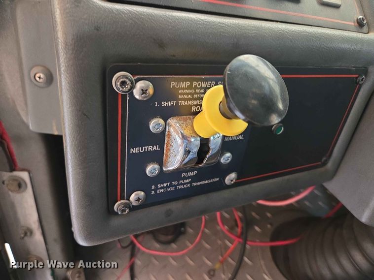 image for item EW0376 1989 Federal Motors pumper fire truck