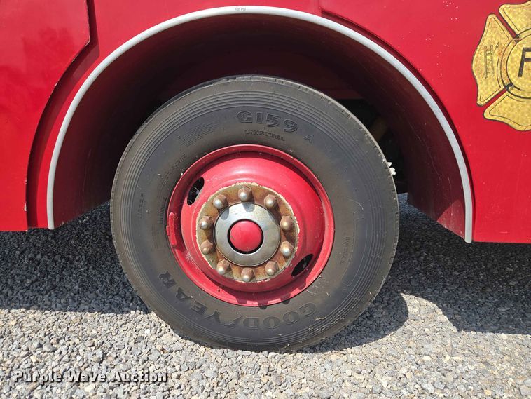 image for item EW0376 1989 Federal Motors pumper fire truck