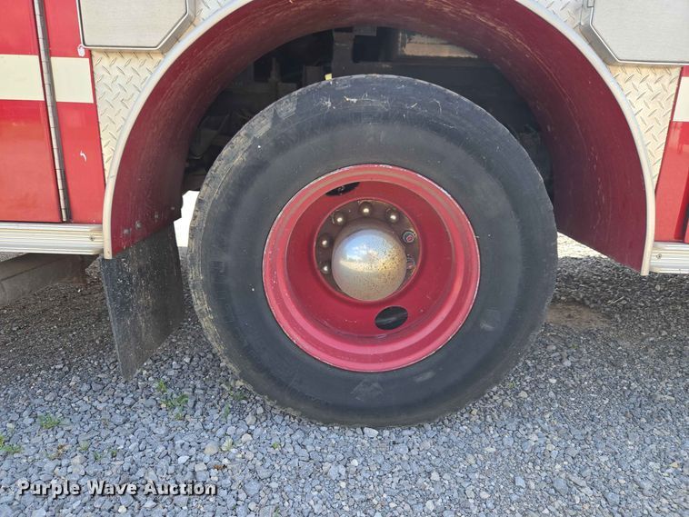 image for item EW0376 1989 Federal Motors pumper fire truck