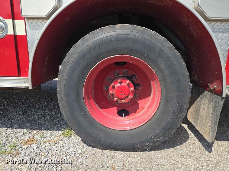 image for item EW0376 1989 Federal Motors pumper fire truck