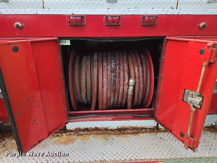 image for item EW0377 1975 Ford 900 pumper fire truck