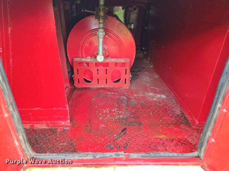 image for item EW0377 1975 Ford 900 pumper fire truck